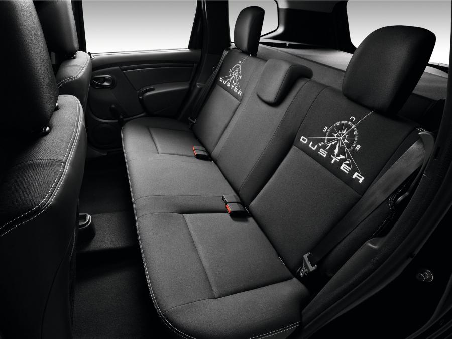 Интерьер Dacia Duster Aventure Limited Edition 2013 года  (фото 12 из 32)